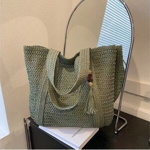 New Lightweight Large Capacity Straw Woven Summer Beach Tote Bag For Woman